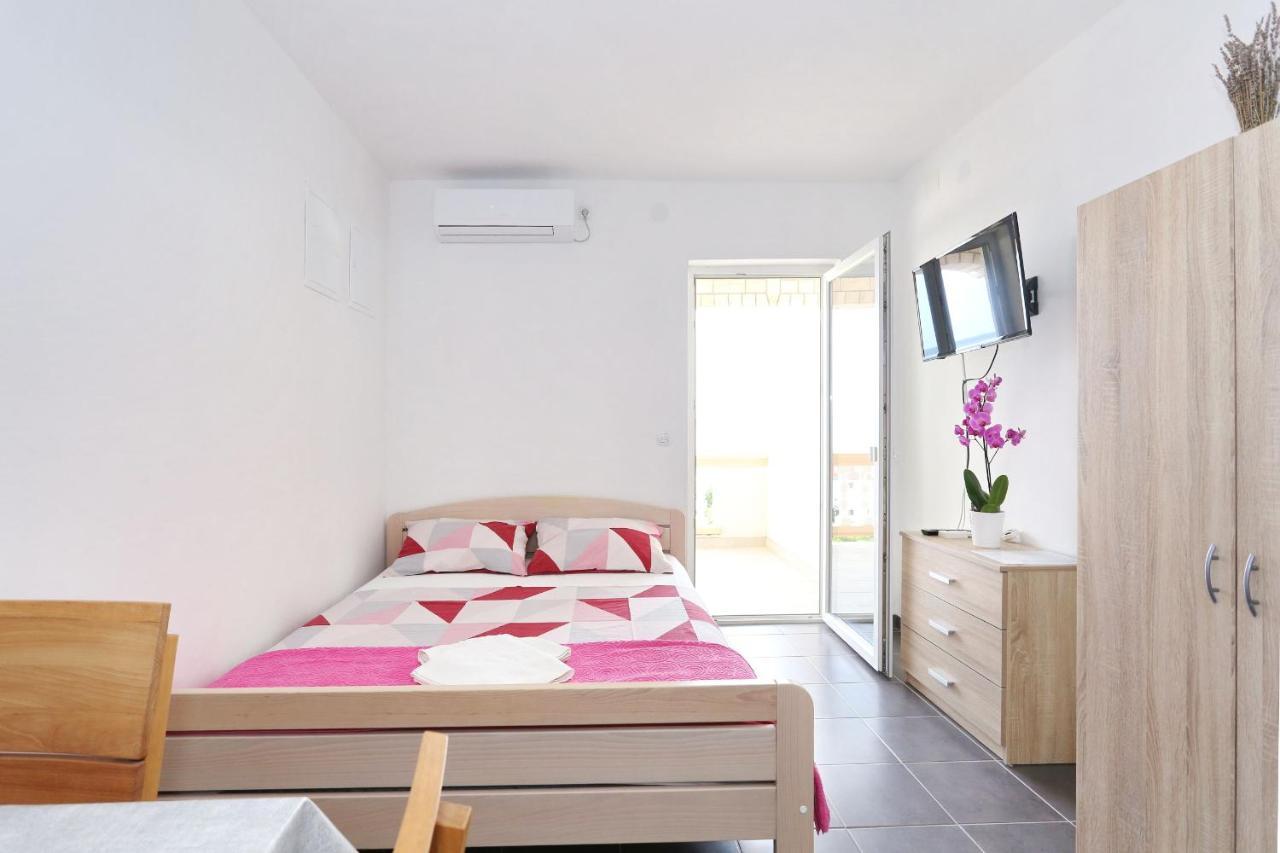Apartments Vlado I Vesna Rtina Ngoại thất bức ảnh